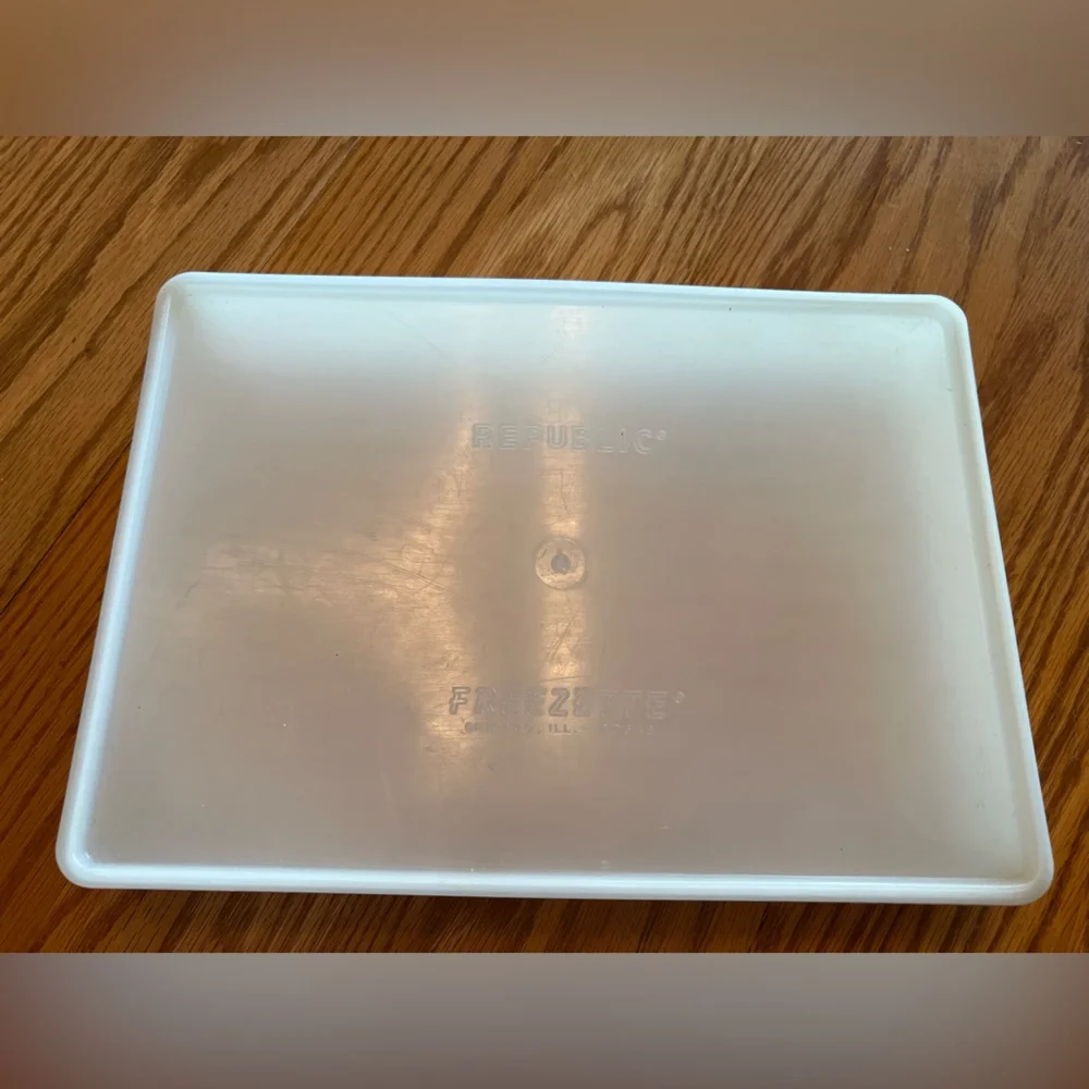 Vintage Republic Freezette Food Storage Container